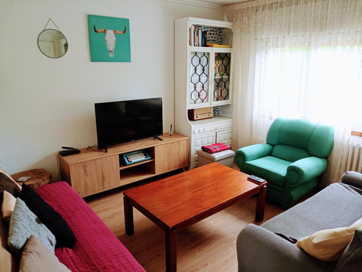 Con Piscina La Arboleda Holiday home *